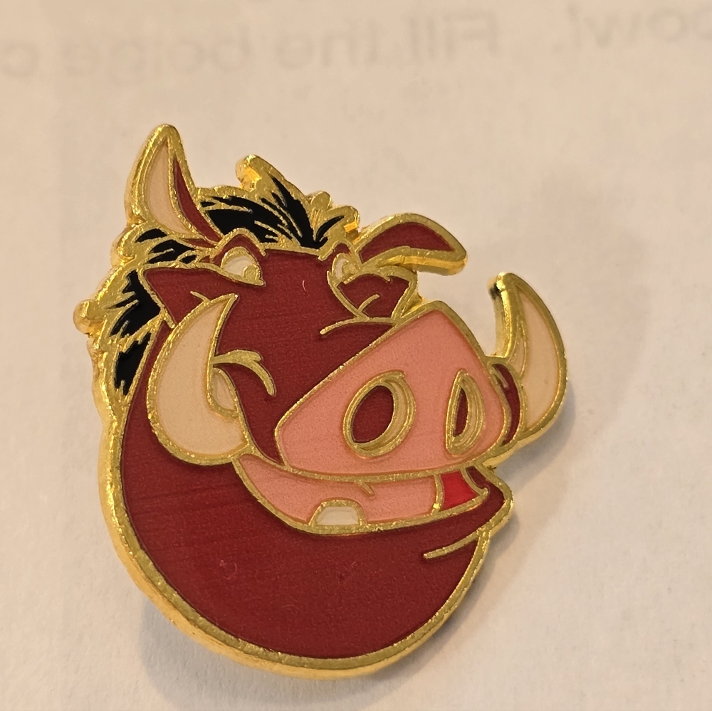 2021 hidden Mickey lion king Pumbaa pin 2 of 5